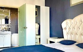 Apartament Cu 3 Dormitoare Jolie.M