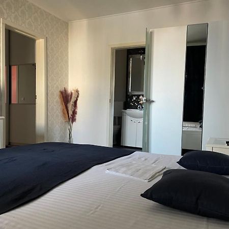 Ferienwohnung Apartament Cu 3 Dormitoare Jolie.M Galaţi Exterior foto
