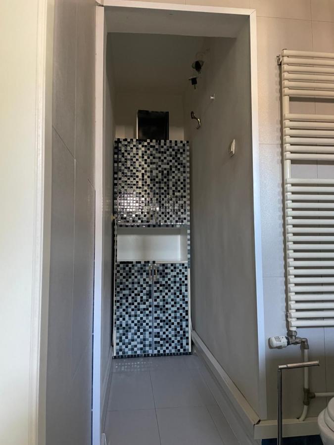 Ferienwohnung Apartament Cu 3 Dormitoare Jolie.M Galaţi Exterior foto
