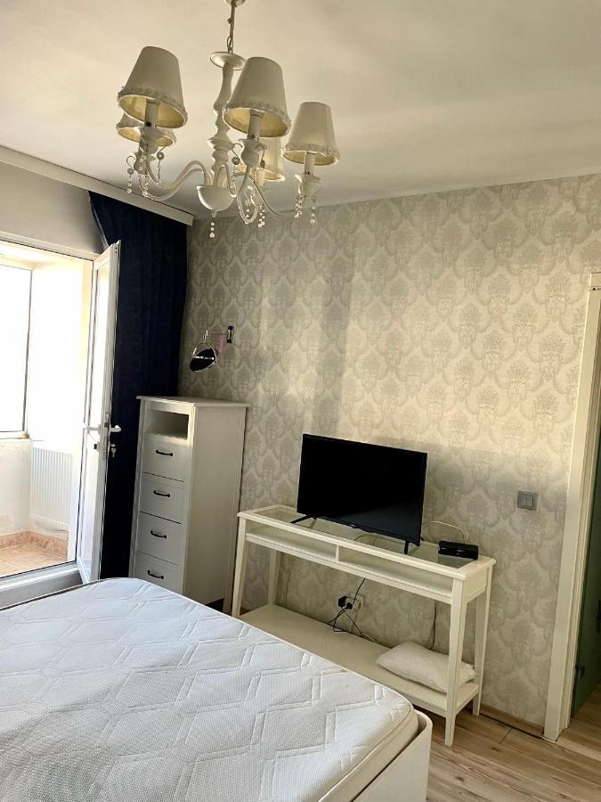 Ferienwohnung Apartament Cu 3 Dormitoare Jolie.M Galaţi Exterior foto