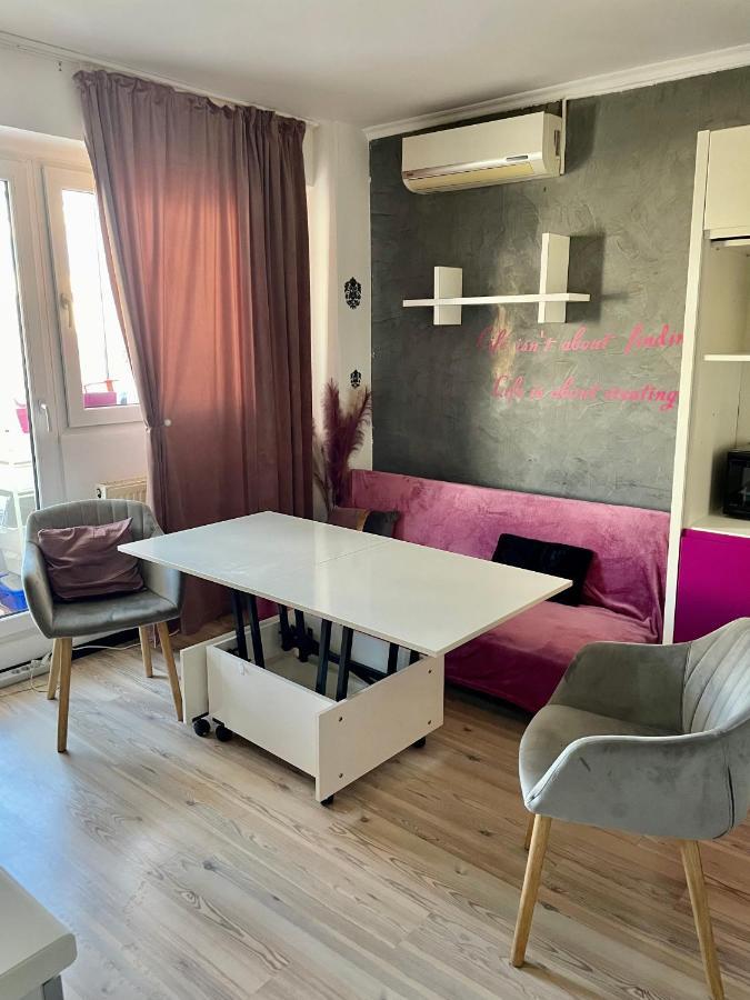 Ferienwohnung Apartament Cu 3 Dormitoare Jolie.M Galaţi Exterior foto