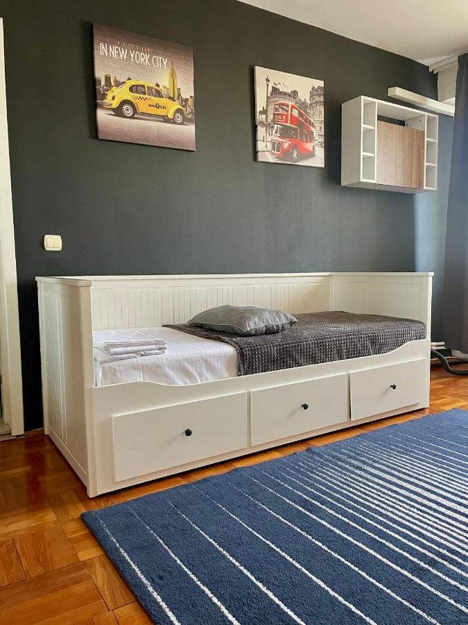 Ferienwohnung Apartament Cu 3 Dormitoare Jolie.M Galaţi Exterior foto